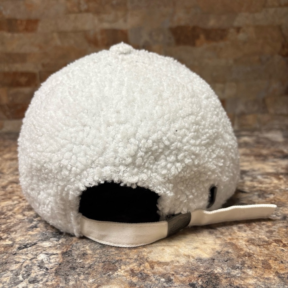 Harley Davidson Shield Sherpa Hat - Picture 4 of 7